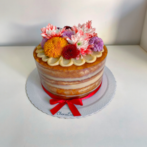 naked com flores naturais