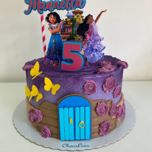 Bolo Chantininho com Topo Personalizado (Encanto Disney)